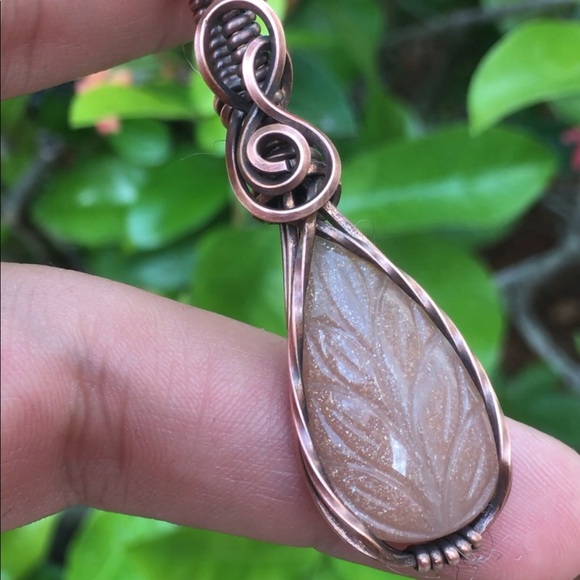 Moonstone copper wire wrapped pendant necklace - Picture 2 of 4